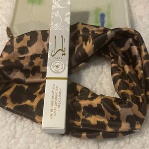Yara Perfume with Wild Patterned Hairband